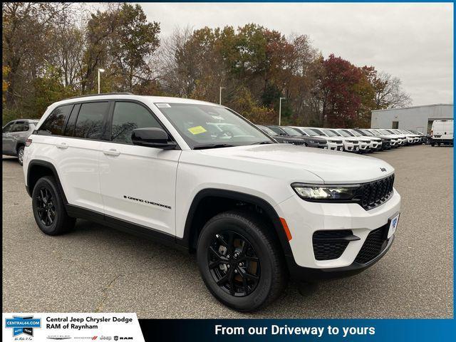 new 2025 Jeep Grand Cherokee car, priced at $46,135