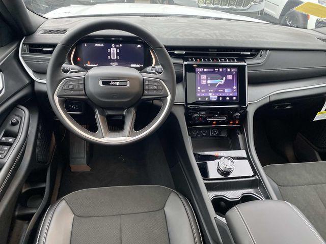 new 2025 Jeep Grand Cherokee car, priced at $46,135