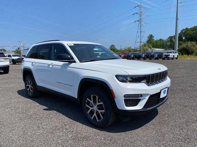 new 2025 Jeep Grand Cherokee car, priced at $47,165
