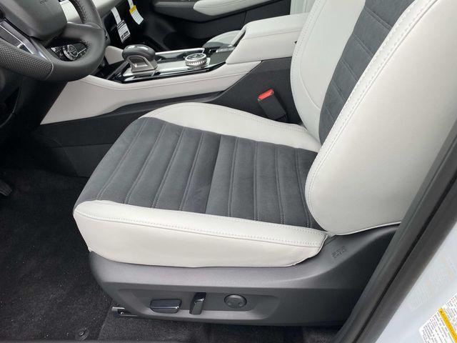 new 2025 Mitsubishi Outlander car, priced at $38,625
