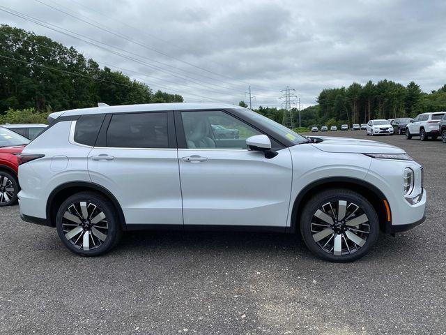 new 2025 Mitsubishi Outlander car, priced at $38,625
