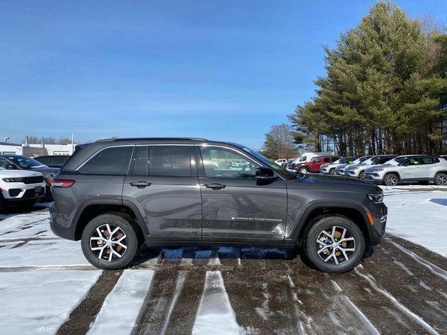 new 2025 Jeep Grand Cherokee car, priced at $49,810