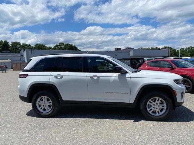 new 2024 Jeep Grand Cherokee car, priced at $38,234