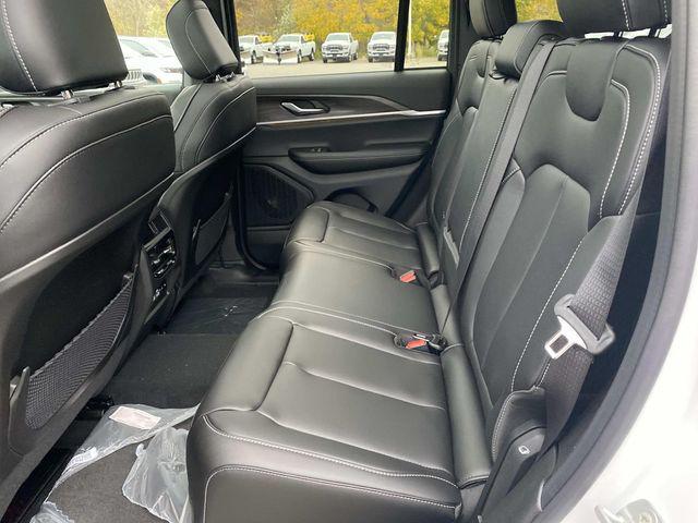 new 2025 Jeep Grand Cherokee car, priced at $47,165