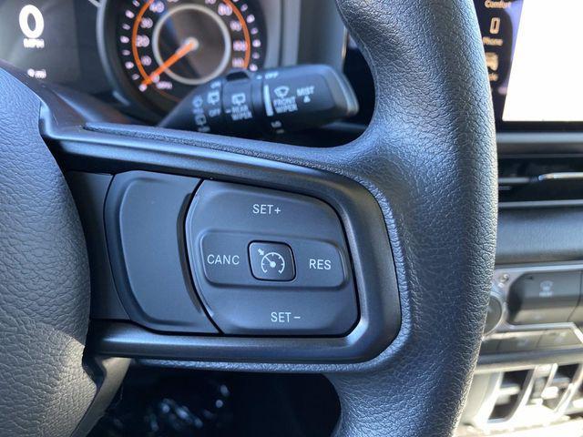 new 2025 Jeep Wrangler car, priced at $41,250
