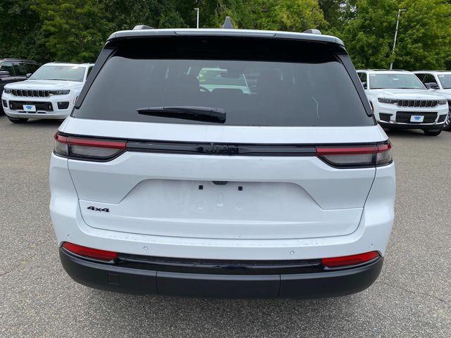 new 2025 Jeep Grand Cherokee car, priced at $45,530