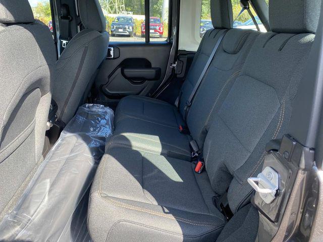 new 2025 Jeep Wrangler car, priced at $41,250