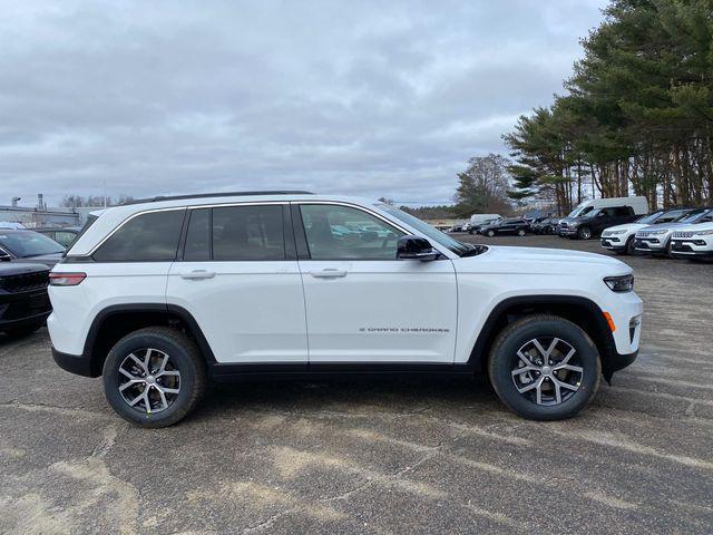 new 2025 Jeep Grand Cherokee car, priced at $49,215