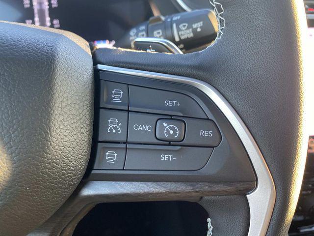 new 2025 Jeep Grand Cherokee car, priced at $49,890