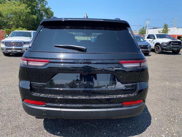 new 2025 Jeep Grand Cherokee car, priced at $46,125