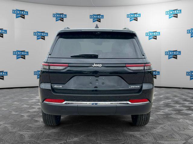 new 2025 Jeep Grand Cherokee car, priced at $46,657