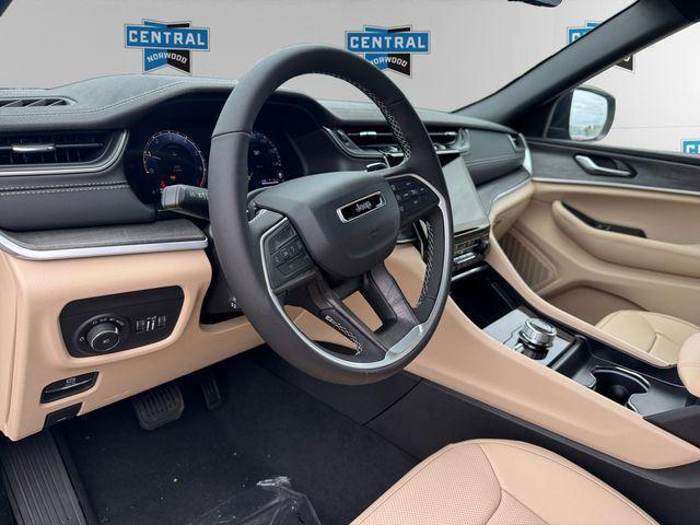 new 2025 Jeep Grand Cherokee car, priced at $46,657