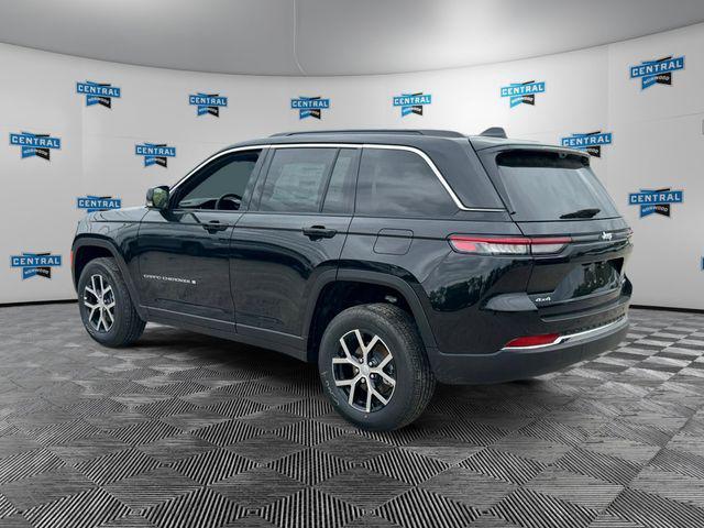 new 2025 Jeep Grand Cherokee car, priced at $46,657