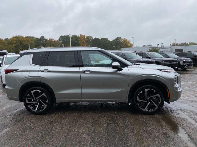 new 2024 Mitsubishi Outlander car, priced at $41,070