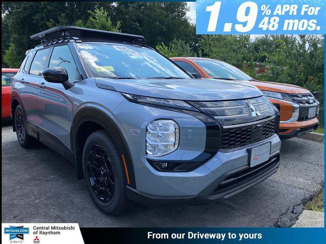 new 2025 Mitsubishi Outlander car, priced at $44,060