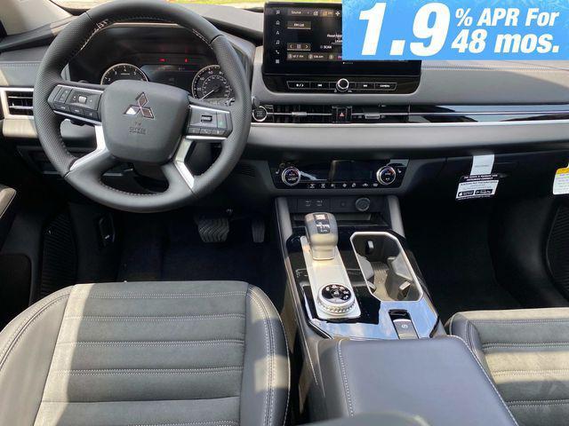 new 2025 Mitsubishi Outlander car, priced at $44,060