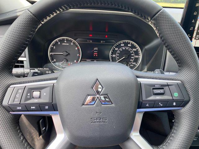 new 2025 Mitsubishi Outlander car, priced at $44,060