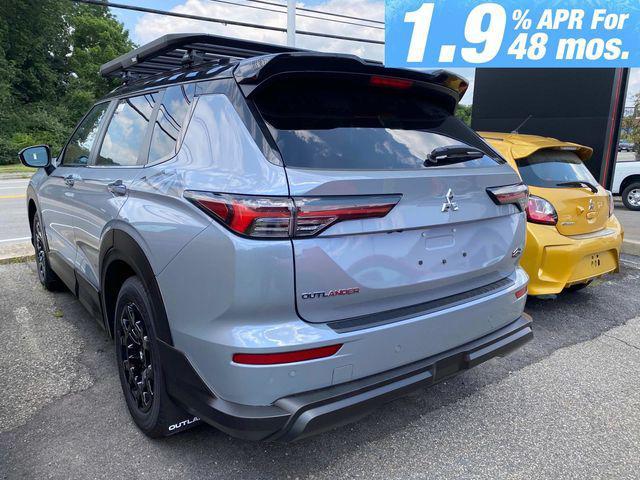 new 2025 Mitsubishi Outlander car, priced at $44,060