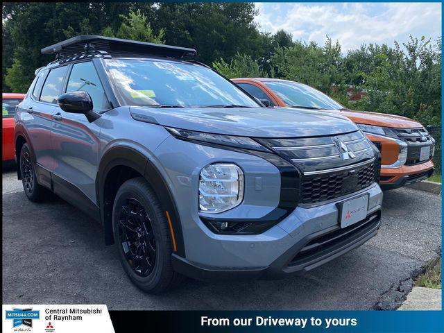 new 2025 Mitsubishi Outlander car, priced at $44,060