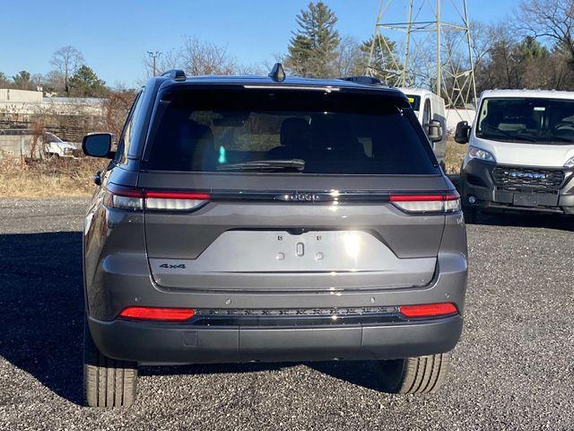 new 2025 Jeep Grand Cherokee car, priced at $48,375
