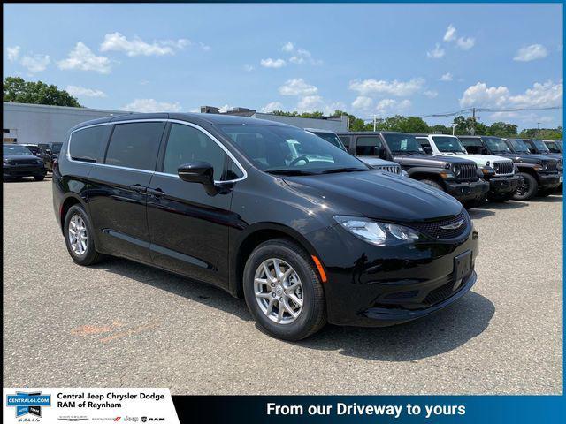new 2025 Chrysler Voyager car, priced at $40,113