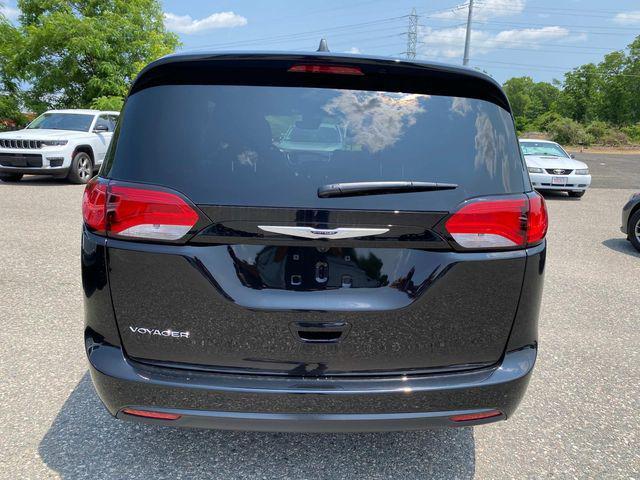 new 2025 Chrysler Voyager car, priced at $40,113