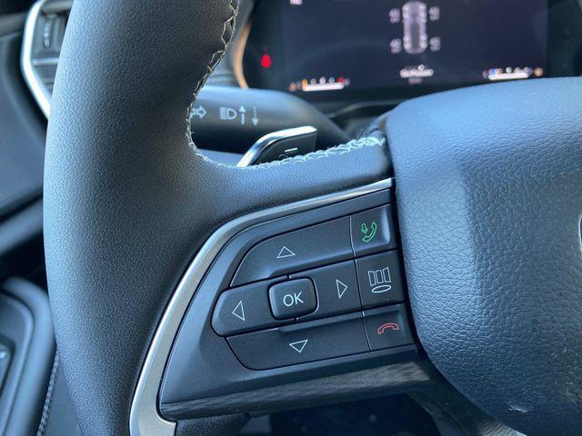 new 2025 Jeep Grand Cherokee car, priced at $43,220