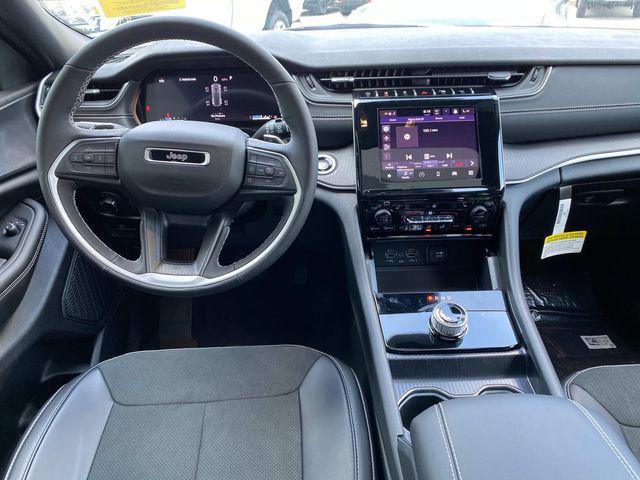 new 2025 Jeep Grand Cherokee car, priced at $45,530