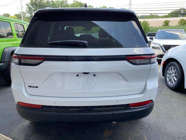 new 2025 Jeep Grand Cherokee car, priced at $45,530
