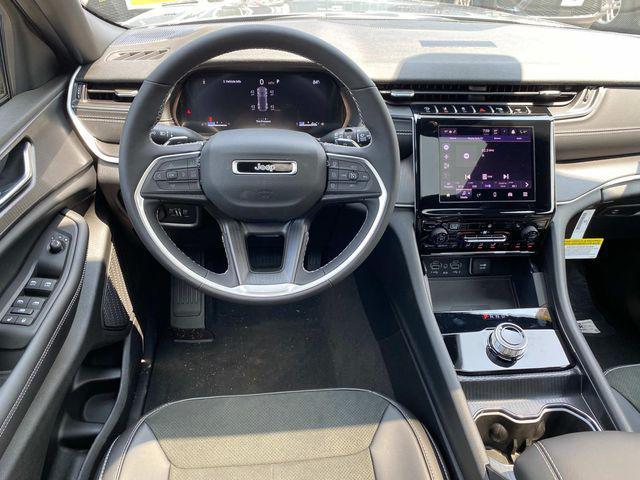 new 2025 Jeep Grand Cherokee car, priced at $48,375
