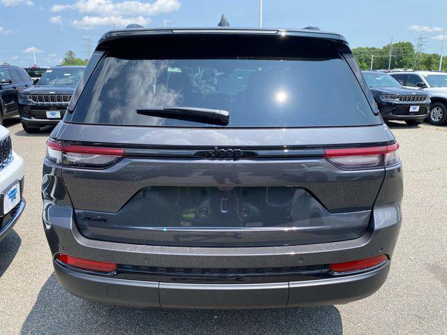 new 2025 Jeep Grand Cherokee car, priced at $48,375