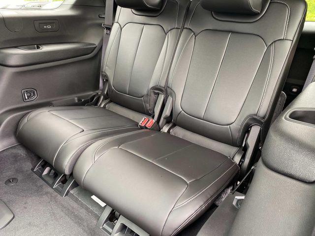 new 2025 Jeep Grand Cherokee L car, priced at $47,692