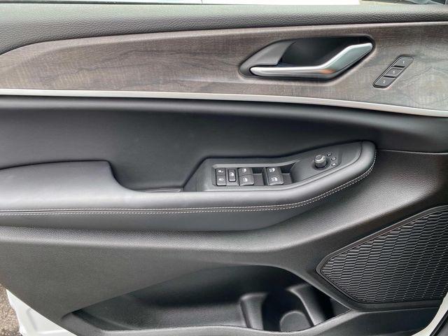 new 2025 Jeep Grand Cherokee L car, priced at $47,692