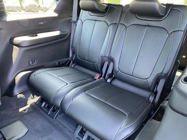 new 2025 Jeep Grand Cherokee L car, priced at $48,287