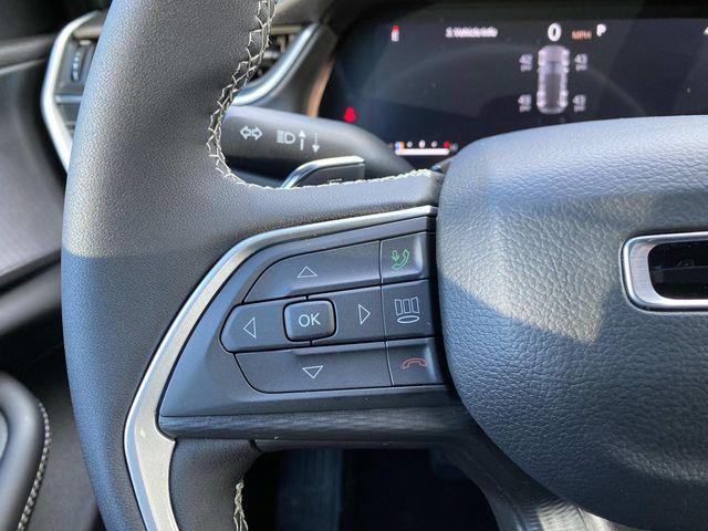 new 2025 Jeep Grand Cherokee car, priced at $43,220