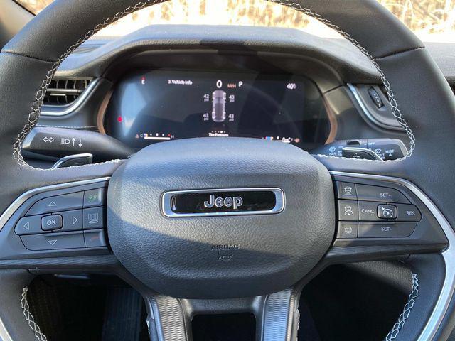 new 2025 Jeep Grand Cherokee car, priced at $43,220