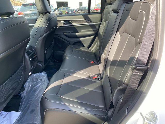new 2025 Jeep Grand Cherokee car, priced at $46,715