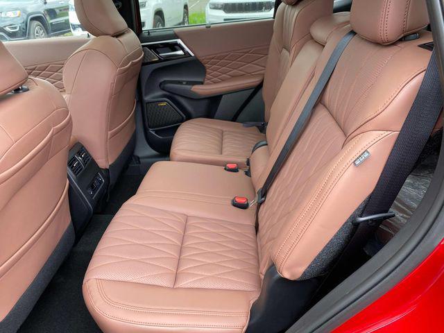 new 2025 Mitsubishi Outlander car, priced at $46,945