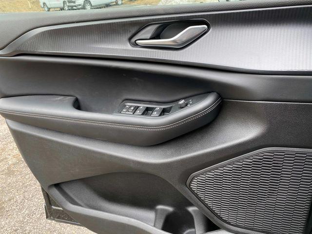 new 2024 Jeep Grand Cherokee L car, priced at $45,346