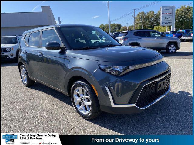 used 2024 Kia Soul car, priced at $21,117