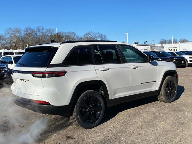 new 2025 Jeep Grand Cherokee car, priced at $47,580