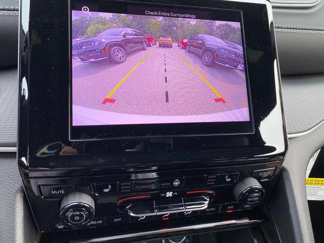 new 2025 Jeep Grand Cherokee car, priced at $45,530