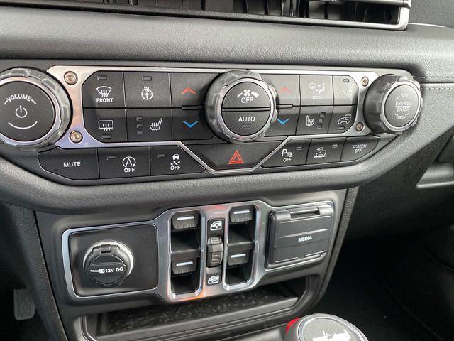 new 2025 Jeep Wrangler car, priced at $55,545