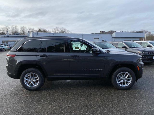 new 2025 Jeep Grand Cherokee car, priced at $43,970