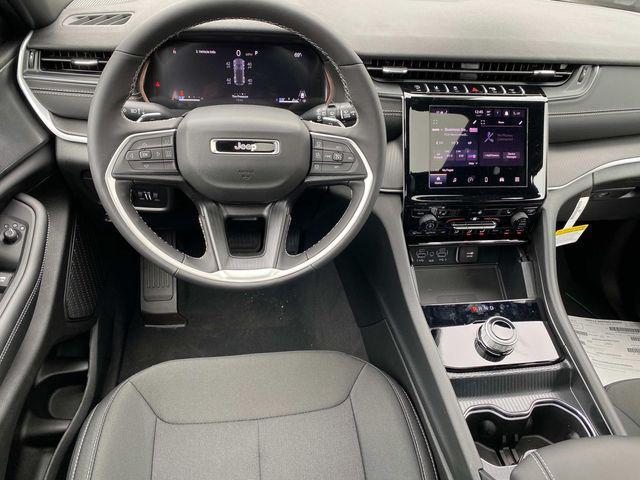 new 2025 Jeep Grand Cherokee car, priced at $41,772