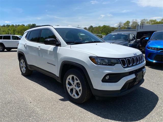 new 2024 Jeep Compass car, priced at $30,539