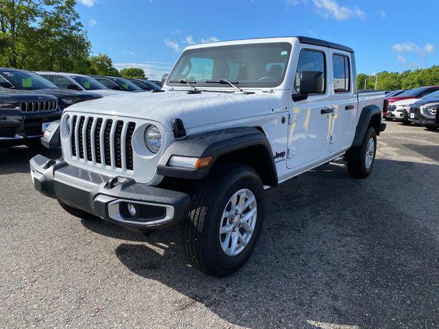 used 2023 Jeep Gladiator car, priced at $31,159