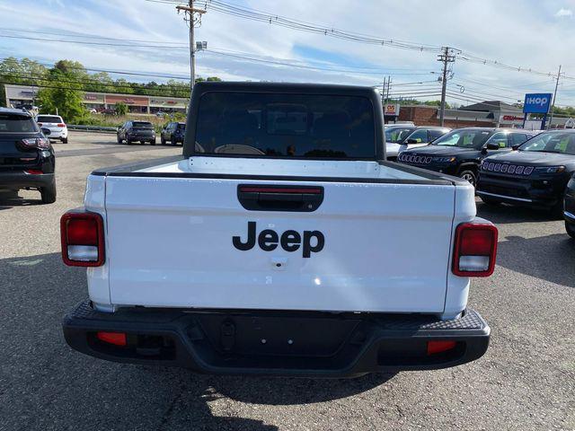 used 2023 Jeep Gladiator car, priced at $31,159