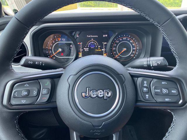 new 2025 Jeep Gladiator car, priced at $46,655
