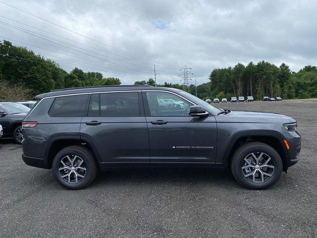 new 2025 Jeep Grand Cherokee L car, priced at $48,287